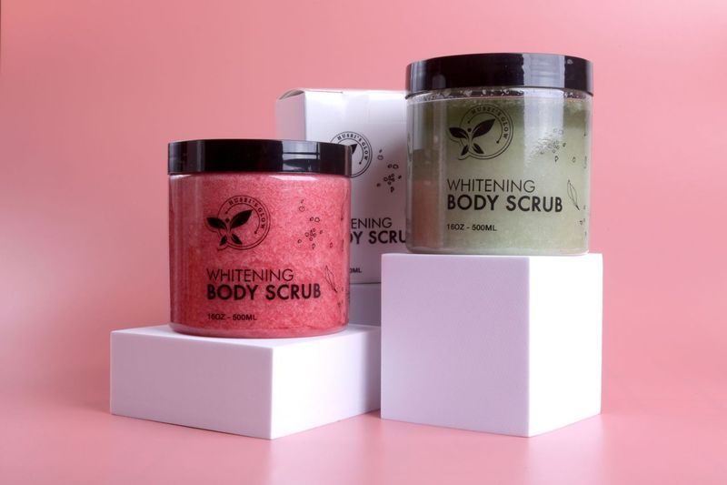 Whitening body scrub